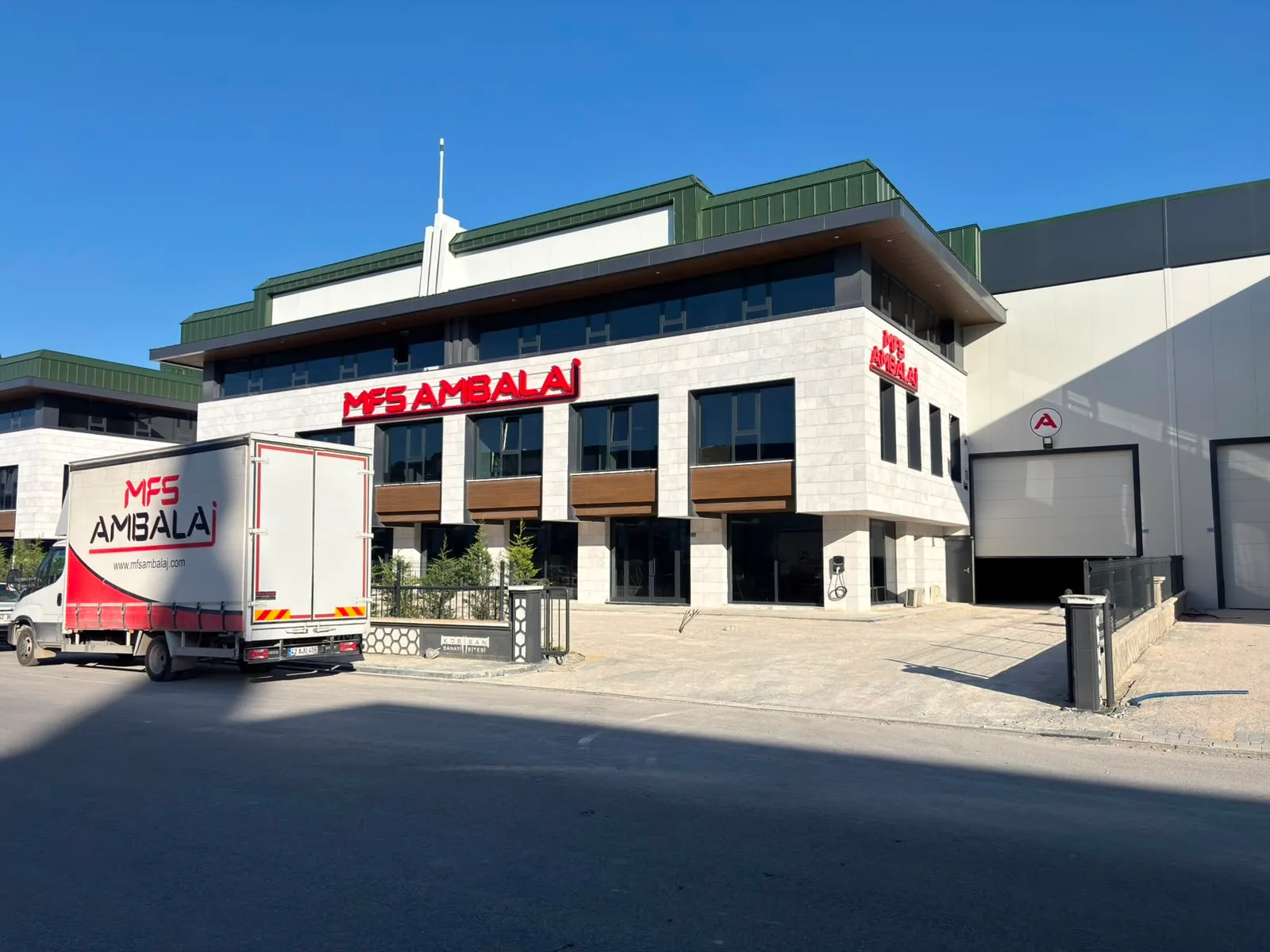 Modern Üretim Tesisi - MFS Ambalaj Konya ofset baskılı oluklu mukavva kutu üretimi